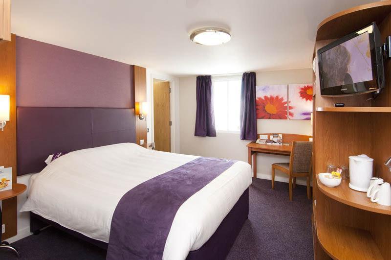 Premier Inn London Croydon West - Purley A23 Εξωτερικό φωτογραφία