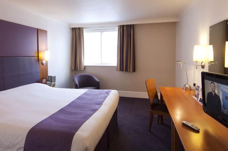 Premier Inn London Croydon West - Purley A23 Εξωτερικό φωτογραφία