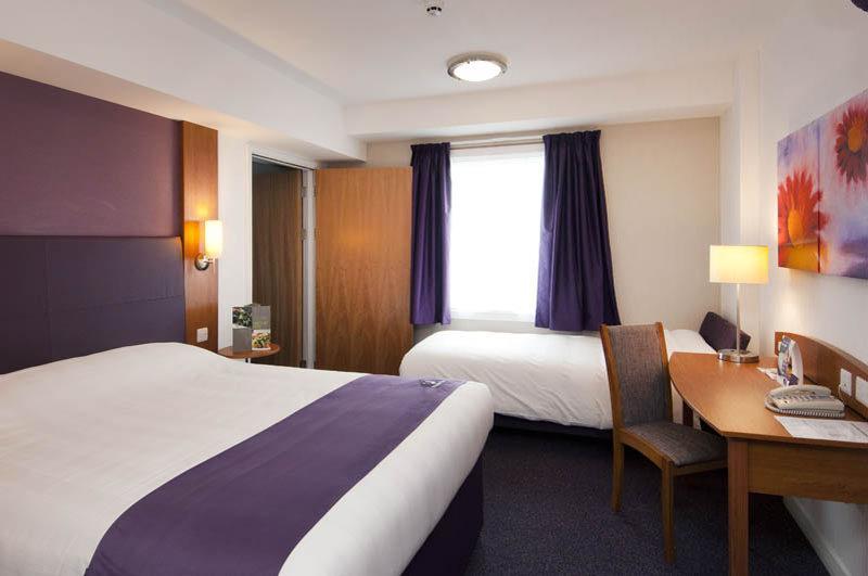 Premier Inn London Croydon West - Purley A23 Εξωτερικό φωτογραφία
