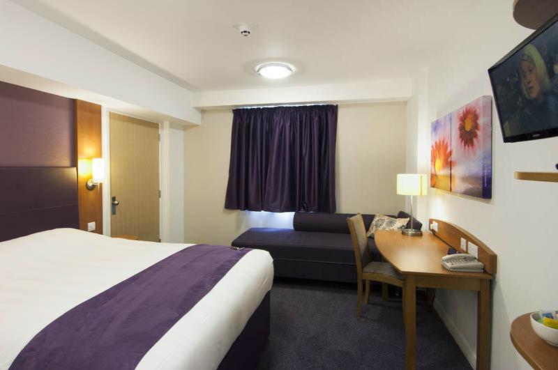 Premier Inn London Croydon West - Purley A23 Εξωτερικό φωτογραφία