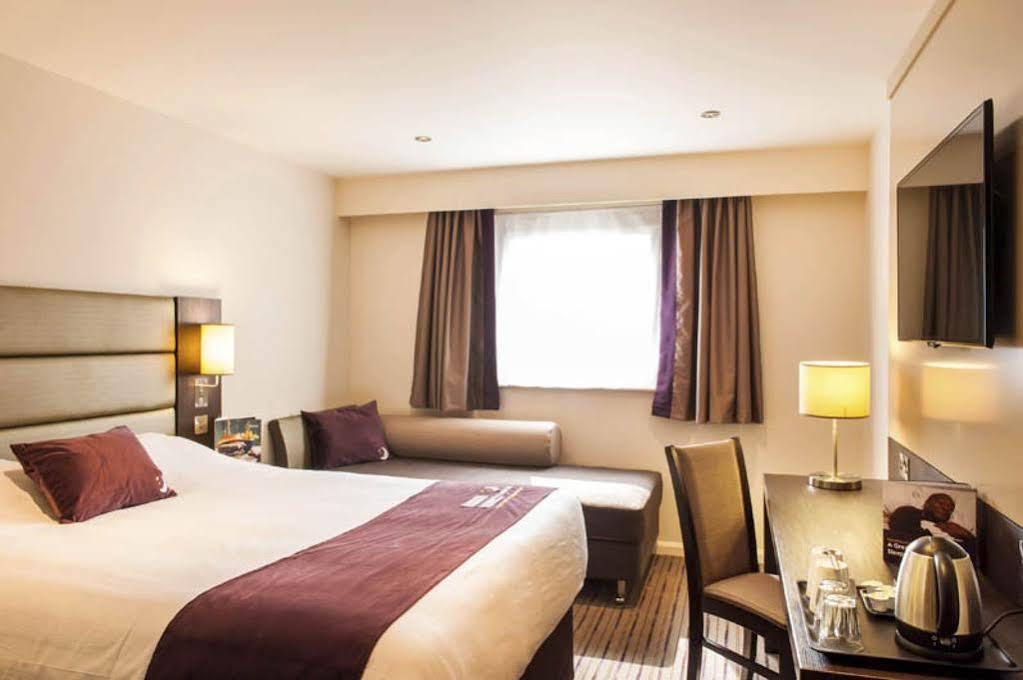 Premier Inn London Croydon West - Purley A23 Εξωτερικό φωτογραφία